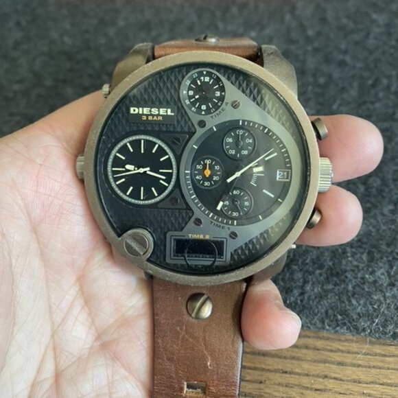 Diesel 3 Bar Watch - Picture 1 of 4
